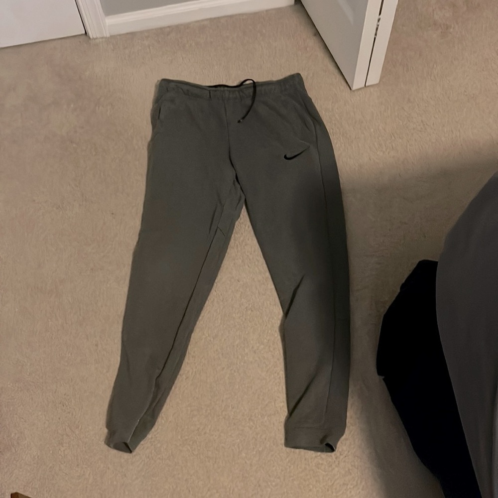 Grey nike sweatpants